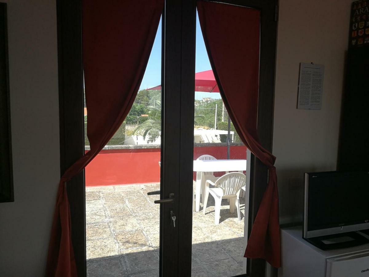 Bed and Breakfast Il Giardino Degli Ulivi Galatina Exterior foto